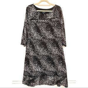 Adrianna Papell Long Sleeve Black White Dress